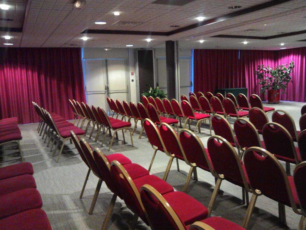 Mercure Le Port 4*